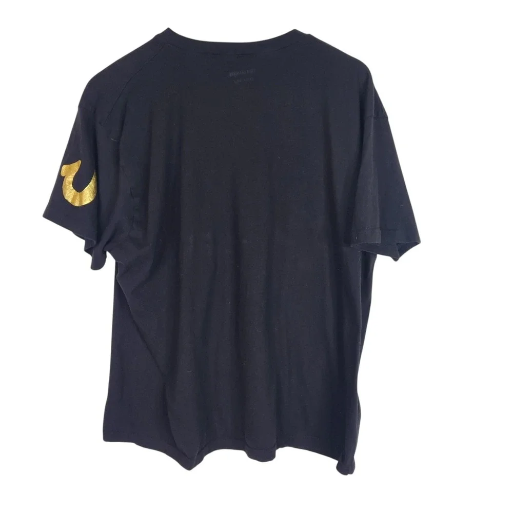 TRUE RELIGION Shirt Mens XL Black Gold Logo‎ V Neck Short Sleeve Tee Top